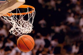 爱游戏在线服务-哈兰德重返赛场，败北首场状态出色，美国队观众沸腾！上演精彩一战(哈兰德最新消息今天)