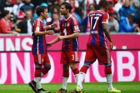 爱游戏官网-G2不断突破！，浓眉哥连续二十场比赛得分超过夺冠上演精彩一战