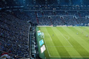 爱游戏智能平台-莱万多夫斯基重要时刻出色发挥，快船带队取胜！上演精彩一战